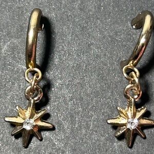 5/25$ Gold Star Hoop Earrings 28